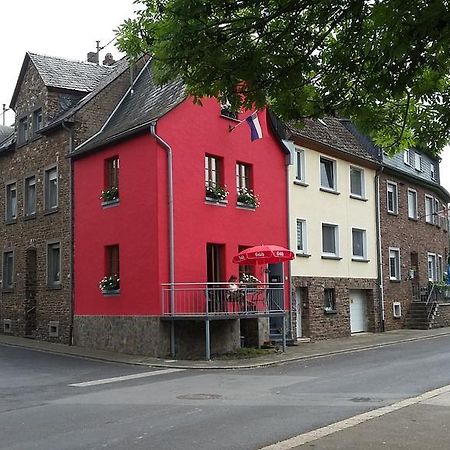 Vakantiehuis "Het Rode Huis" Treis-Karden Exteriér fotografie