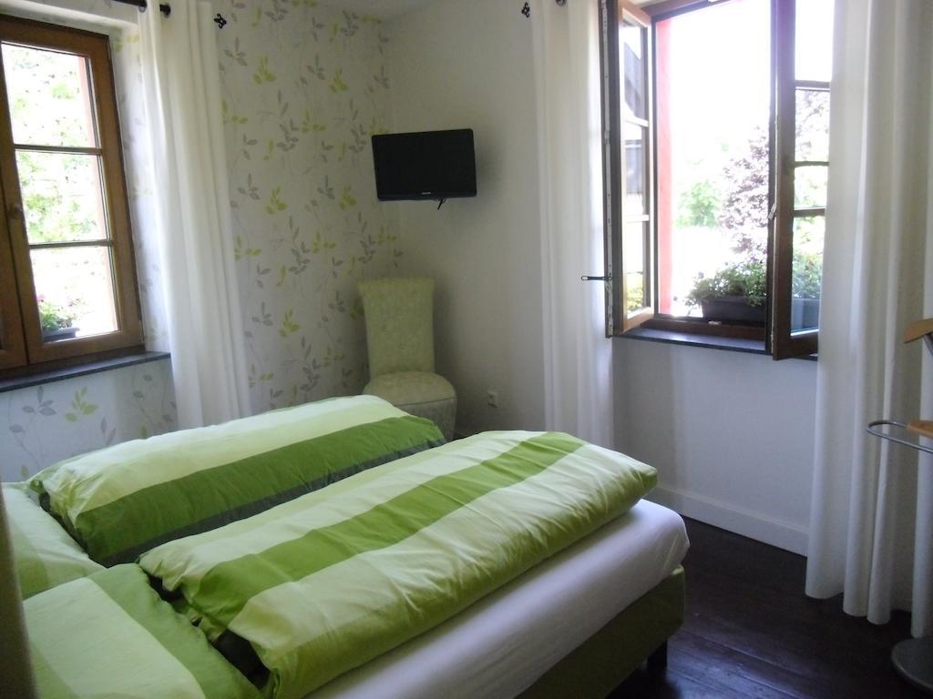 Vakantiehuis "Het Rode Huis" Treis-Karden Exteriér fotografie